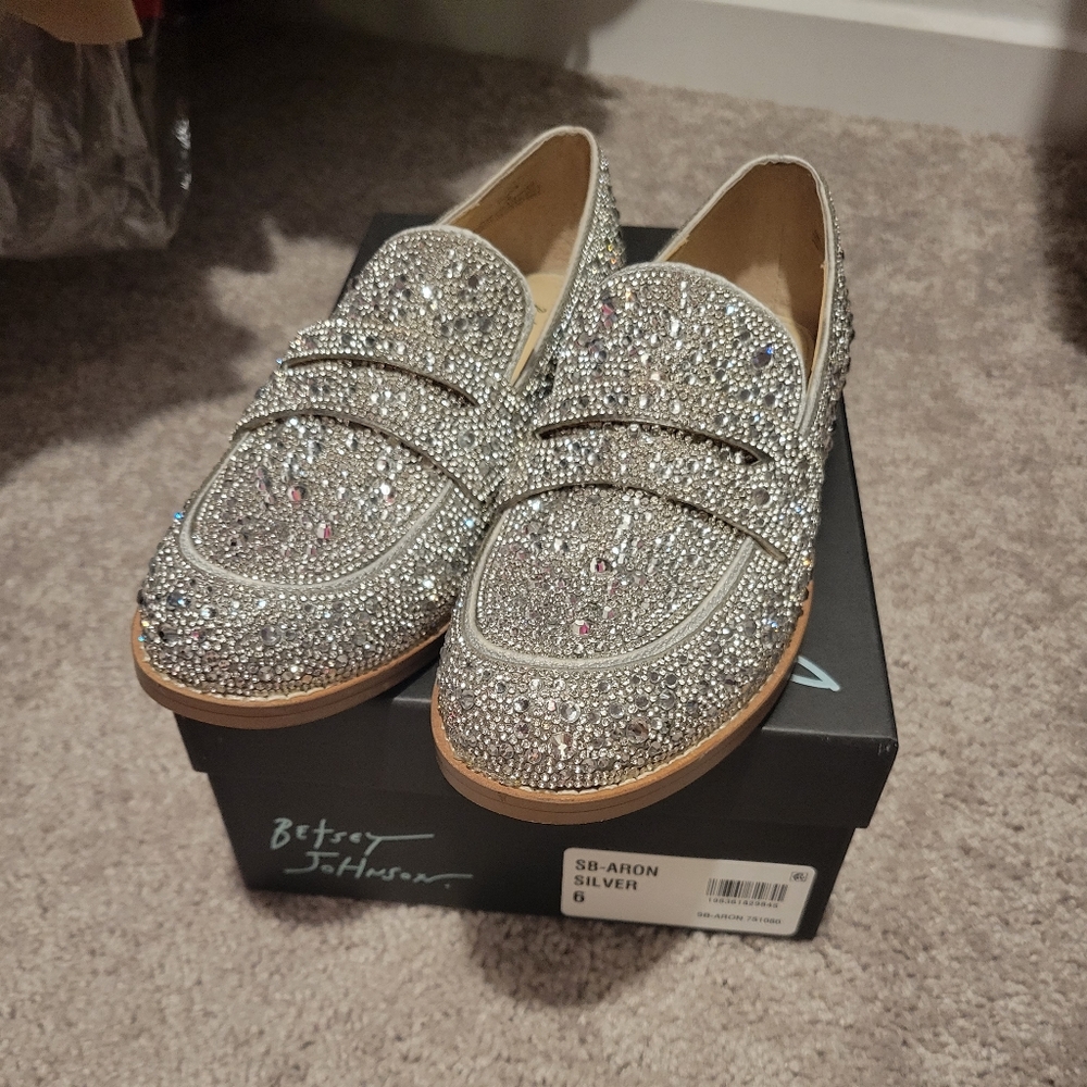 Betsey Johnson Aron Silver Loafers size 6